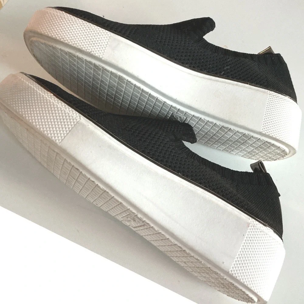 Vintage 7 Eight Womens Black Knit Platform Slip On Sneakers Silver Trim Size 8